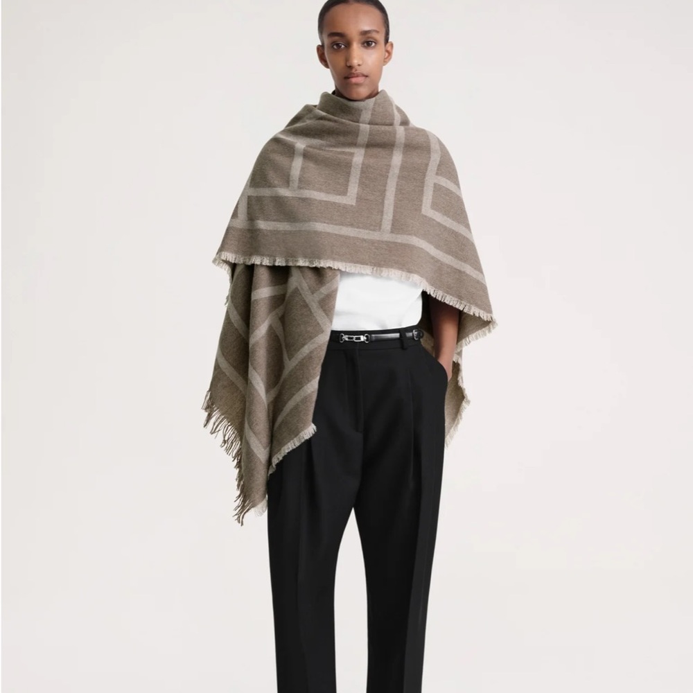 Toteme Monogram wool cashmere scarf tobacco